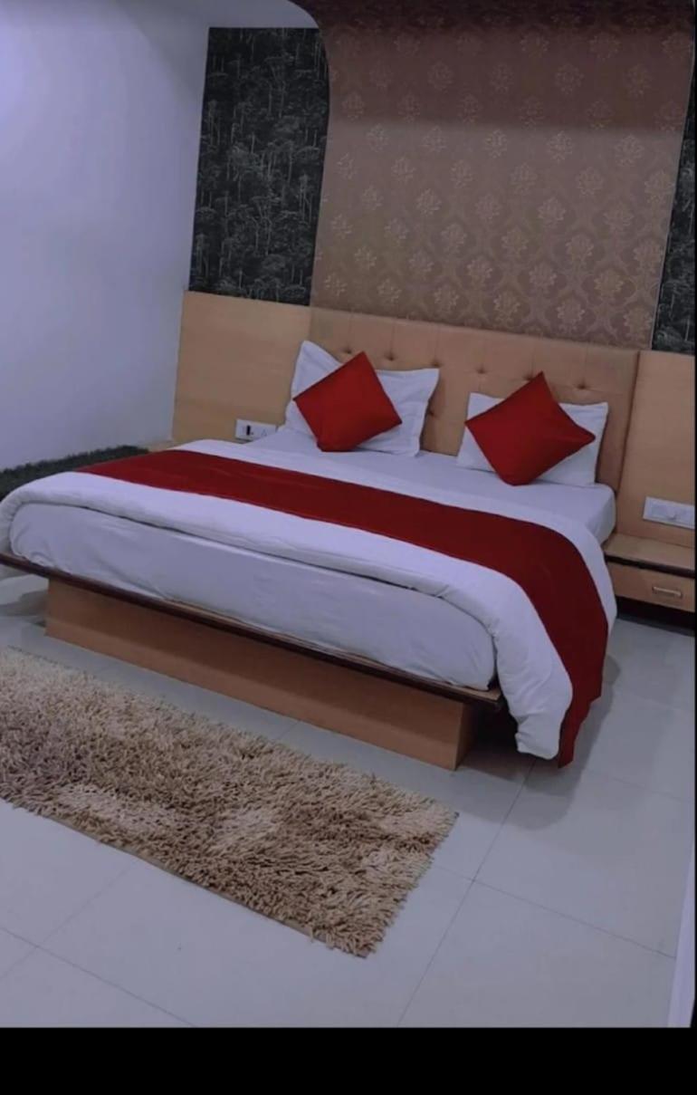 Hotel Globle Vadodara Eksteriør billede