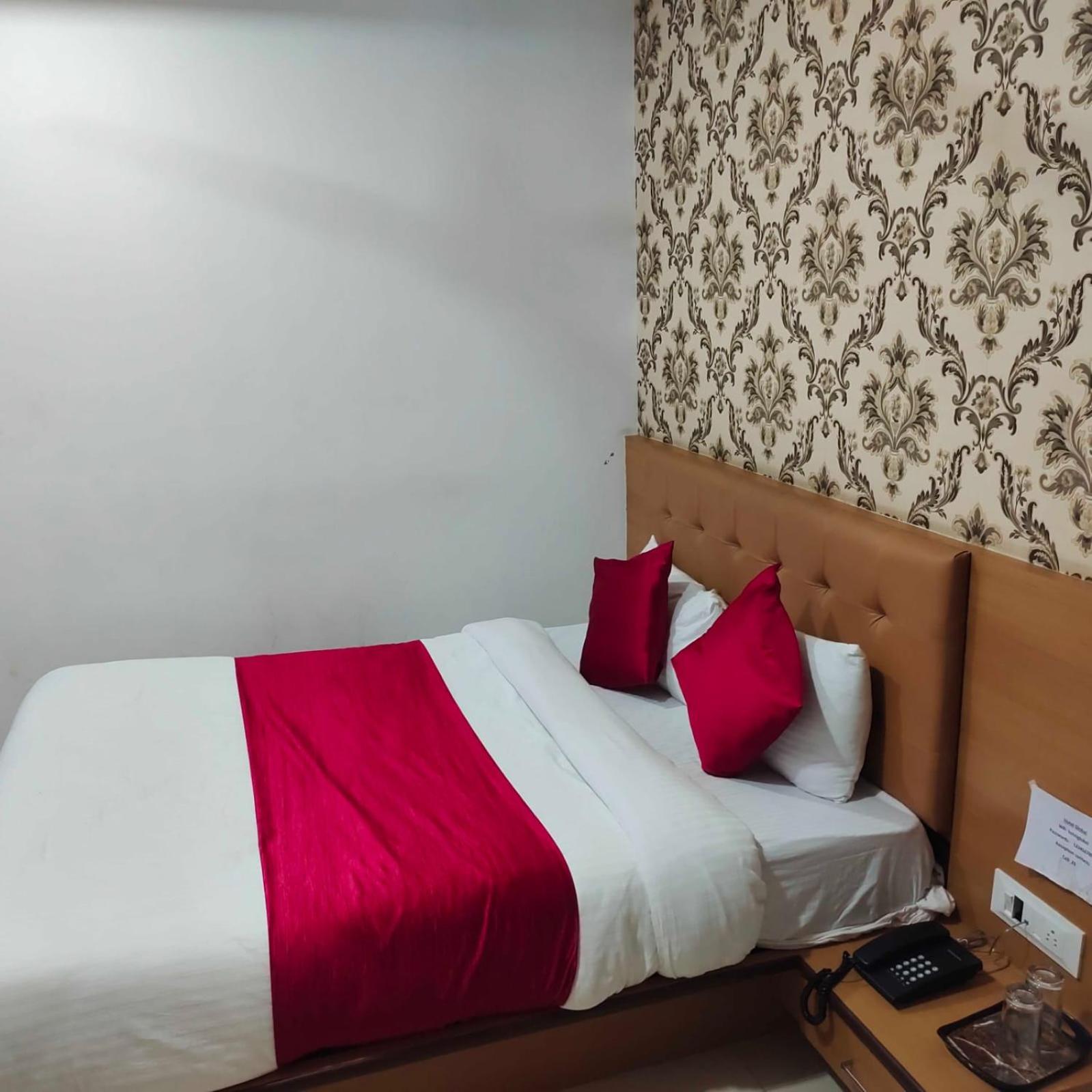 Hotel Globle Vadodara Eksteriør billede